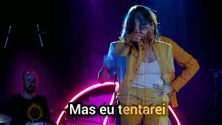 Con un punhal - Najwa Nimri