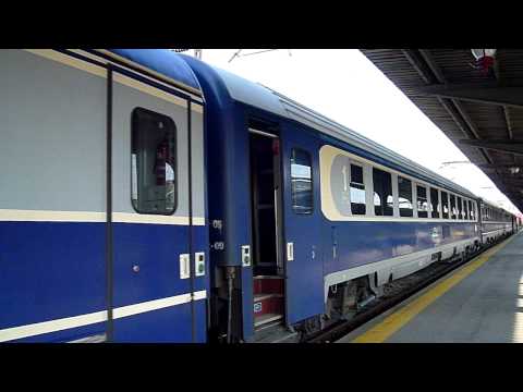 Locomotiva 41-0255-4 parasind Bucuresti Nord cu IC 553