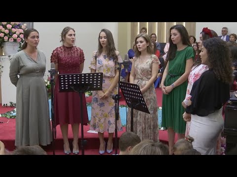 Grup fete - Nume nou