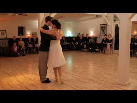 Show Berna & Rasmus, music: Rudolfo Biagi, Mi Vida En Tus Manos