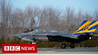 Race is on to reach sunken US plane... before China - BBC News