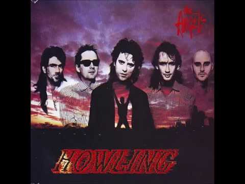Videoclip de Hide Your Face — The Angels