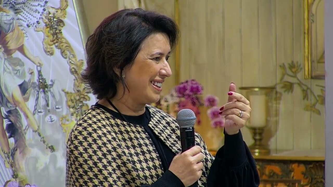 "Não nos deixei cair em tentação mas livrai-nos do mal" -  Dra Filó