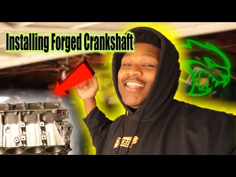 Installing Crankshaft into my Hemi | forged Scat Cranklshaft