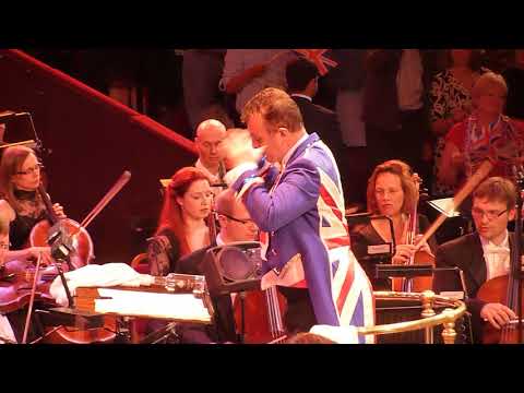 JAE ALEXANDER conducting Pomp and Circumstance No 1. Royal Albert Hall