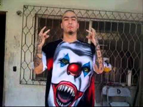 Videoclip de Crónica Babilonia (feat. Mr. Pomel Y El Basi De Efecto) — Cartel De Santa