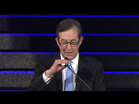 Chris Wallace Accepts ICFJ's Founders Award for Excellence in Journalism