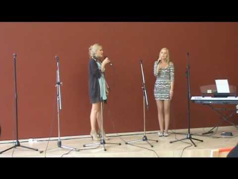 Liis Reisner ja Kirstin Karis- Emale.wmv
