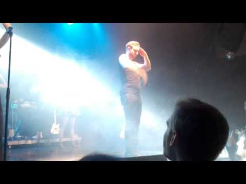 Immanuel Casto ft. Romina Falconi - Crash - Live Torino 2015