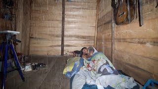 Download lagu Hunting alone in the forest in heavy rain while spending the night in a forest hut mp3 Download lagu Hunting alone in the forest in heavy rain while spending the night in a forest hut mp3