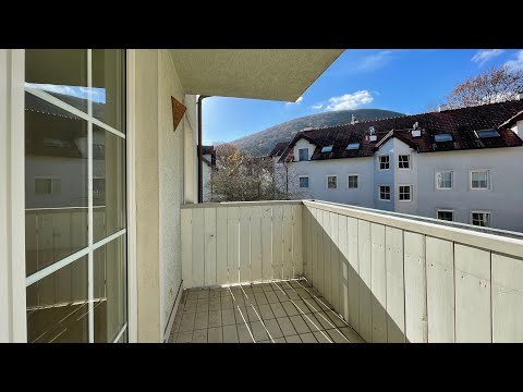Helle 3-Zimmer-Wohnung mit Balkon und Garage
