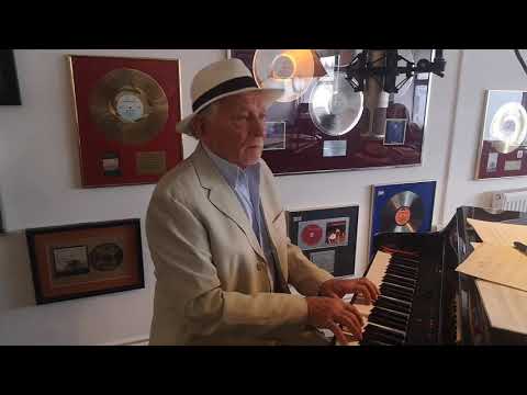 The Flight of The Earls - Phil Coulter (Live)