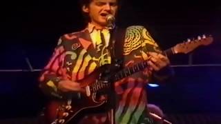 Split Enz live 1984 I Walk Away