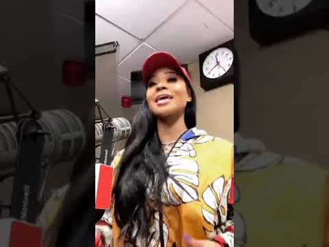 VENA E   yesimprettyvee  live stream instagram