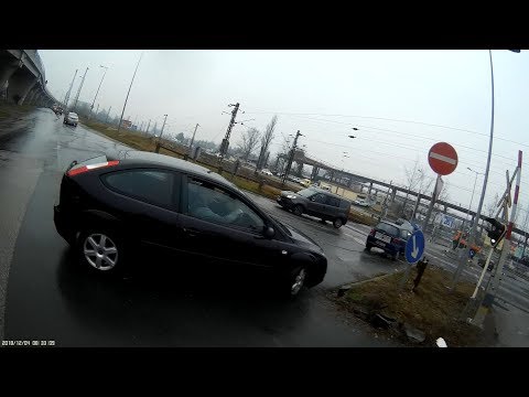 És senki nem dudált - And nobody beeped