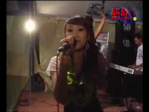 OM" Sinar Wijaya Pacar Lima Langkah ika mayasari.flv