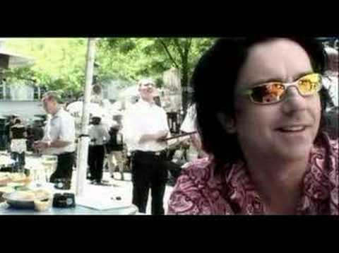 Marillion : Steve Hogarth talks about 'Don't Hurt Yourself'