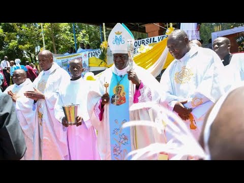 Best Catholic Songs // Catholic Choir Music @selektahiannoh