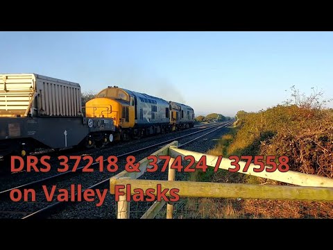 Prestatyn 10.10.2018 - DRS 37218 + 37424 /37558 Avro Vulcan on Valley flasks