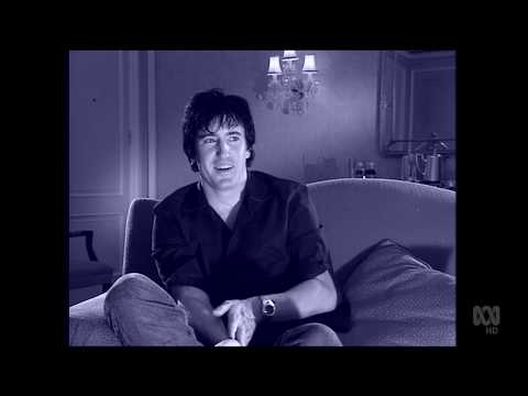 Trent Reznor Hosting Rage - Erykah Badu Introduction (HD)