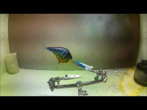 Air Brushing a Crank Bait In Crappie Patern.