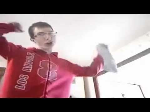 Damien du 64 chante on fait tourner les serviettes