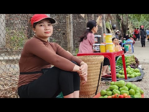 full vide 6 days of harvesting tomatoes and chayote to bring to the market.