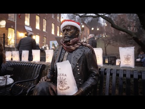 Night of the Luminaria and Living Windows in Galena, IL