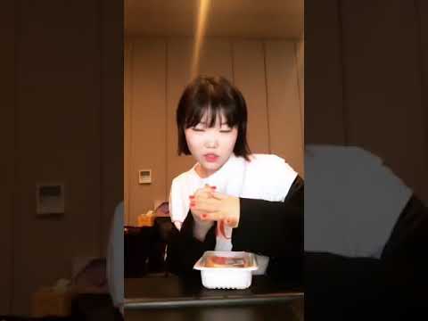 190416 AKMU Suhyun Instagram Live.