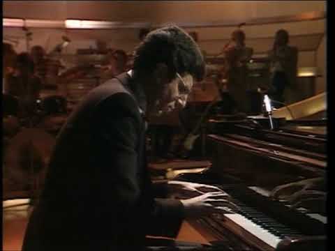 MARVIN HAMLISCH "Nobody does it better"  Live (1977)