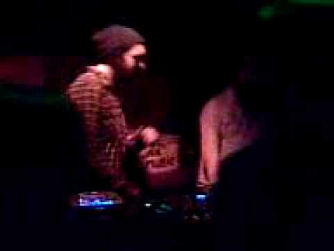 Slimmah Sound playing Lyrical Benjie´s Girl Don´t Trust The World