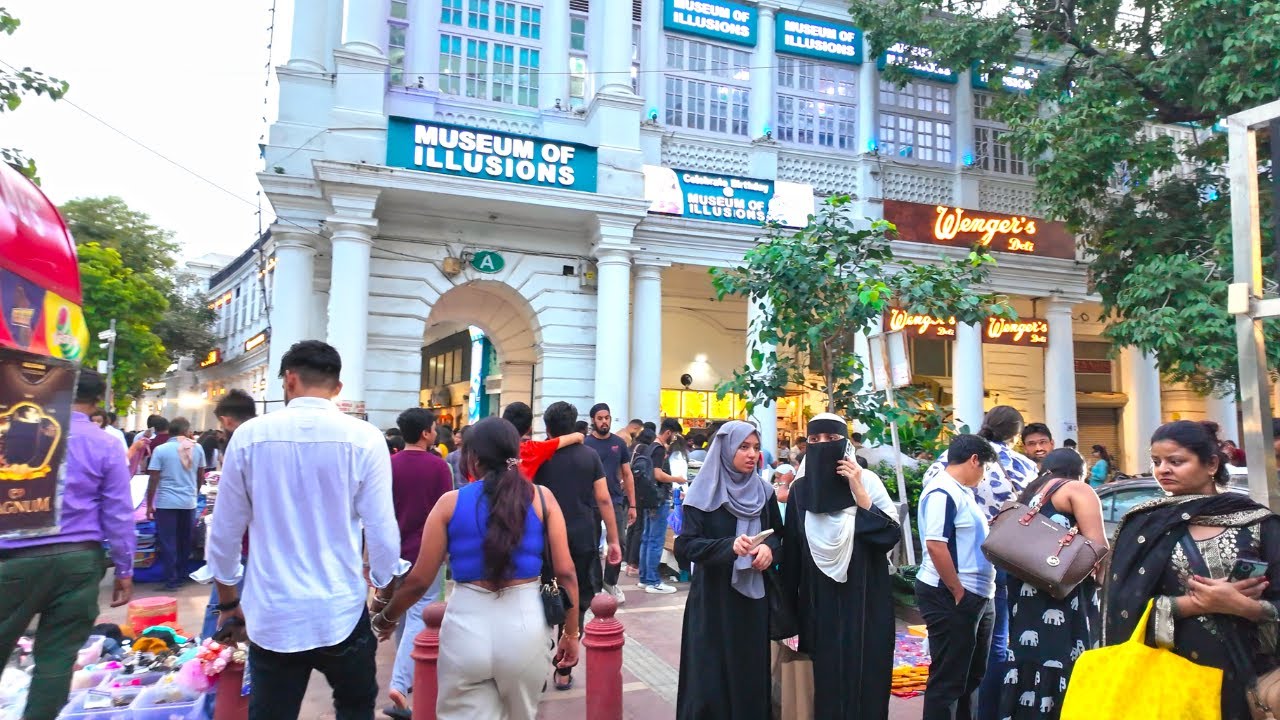Immersive street-level walking tour through New Delhi (Market 7), India, showcasing authentic urban landscapes, local architecture, and the vibrant atmosphere of the city's neighborhoods