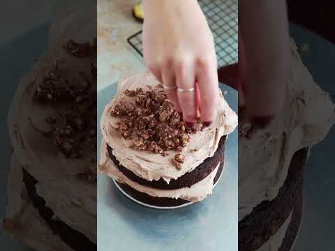 Ferrero Rocher cake with Nutella buttercream + Nutella ganache (from my book!) #shorts #cake