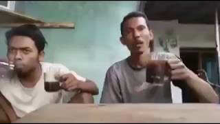 Download lagu Cerita lucu (Woi udah pada ngopi belom ) mp3 Download lagu Cerita lucu (Woi udah pada ngopi belom ) mp3