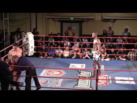 Knees Of Fury : The Main Event Israel Adesanya VS Kim Loudon