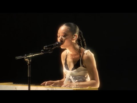 Video thumbnail for Astronaut (Live from Alexandra Palace)
