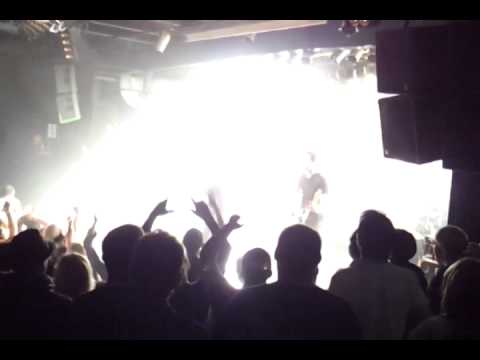 Die Happy-Rebel in You/Peaches