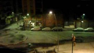 preview picture of video 'Neu a Girona febrer (tote la nit)'