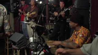 La Strada performs at Trees on Kauai