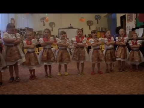 Prší dáždik na dvore