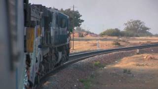 preview picture of video '12628 Karnataka on the Gooty Curve'