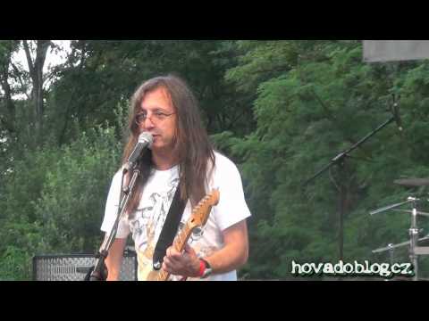 Alkehol - Slavnosti piva Kamínka 2012 (Už se to smaží a peče; Polibte mi; Na Slamníku)