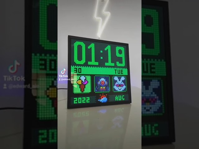 Vídeo relacionado con Tiardey Pixel Art Marco de Fotos Digital, Panel LED RGB programable, Reloj Inteligente con Notificaciones de Redes Sociales, Reloj Calendario para decoración del hogar, Gadget para Juegos Negro