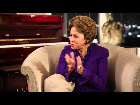 Marla Gibbs Shares Comedy Moments About  D.L Hughley And Reynaldo Rey