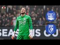 Cillessen grijpt horror-hoofdrol in Gelderse derby | samenvatting NEC - Vitesse | NOS Sport