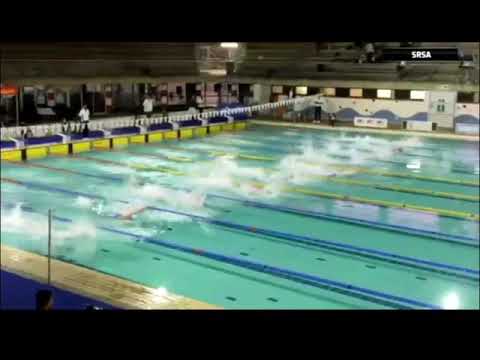 Adama Niane nage en 23''62 sur 50m nage libre