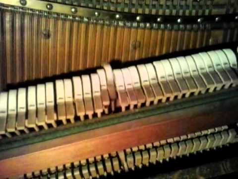 Stari klavir " GOLDEN  MEDAILLE "