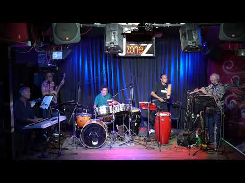 Guajira para los Pollos - Hugo y los Bravos