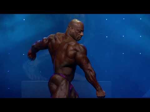 Dexter Jackson Posing for the Last Time at the Arnold Classic