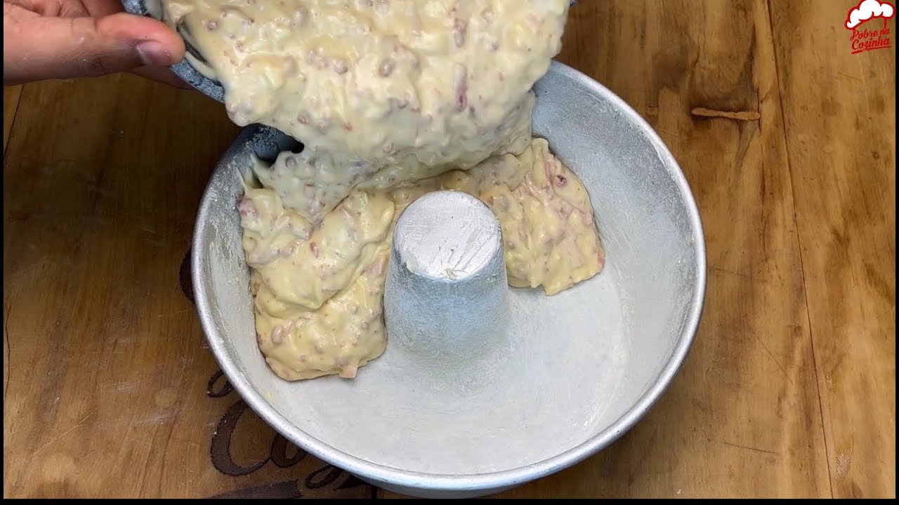 Pãozinho recheado, sem liquidificador e não precisa de sovar